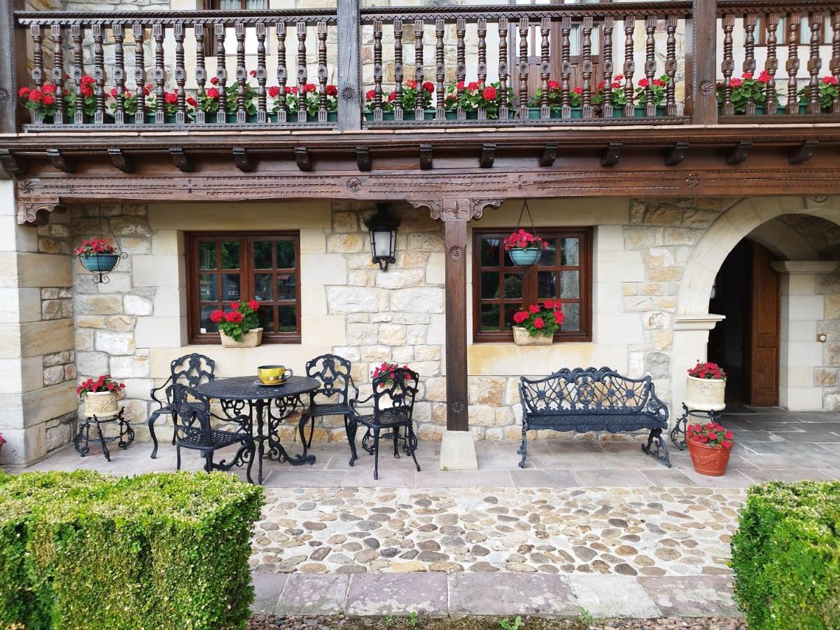 Apartamentos Villa Julieta Ruente エクステリア 写真