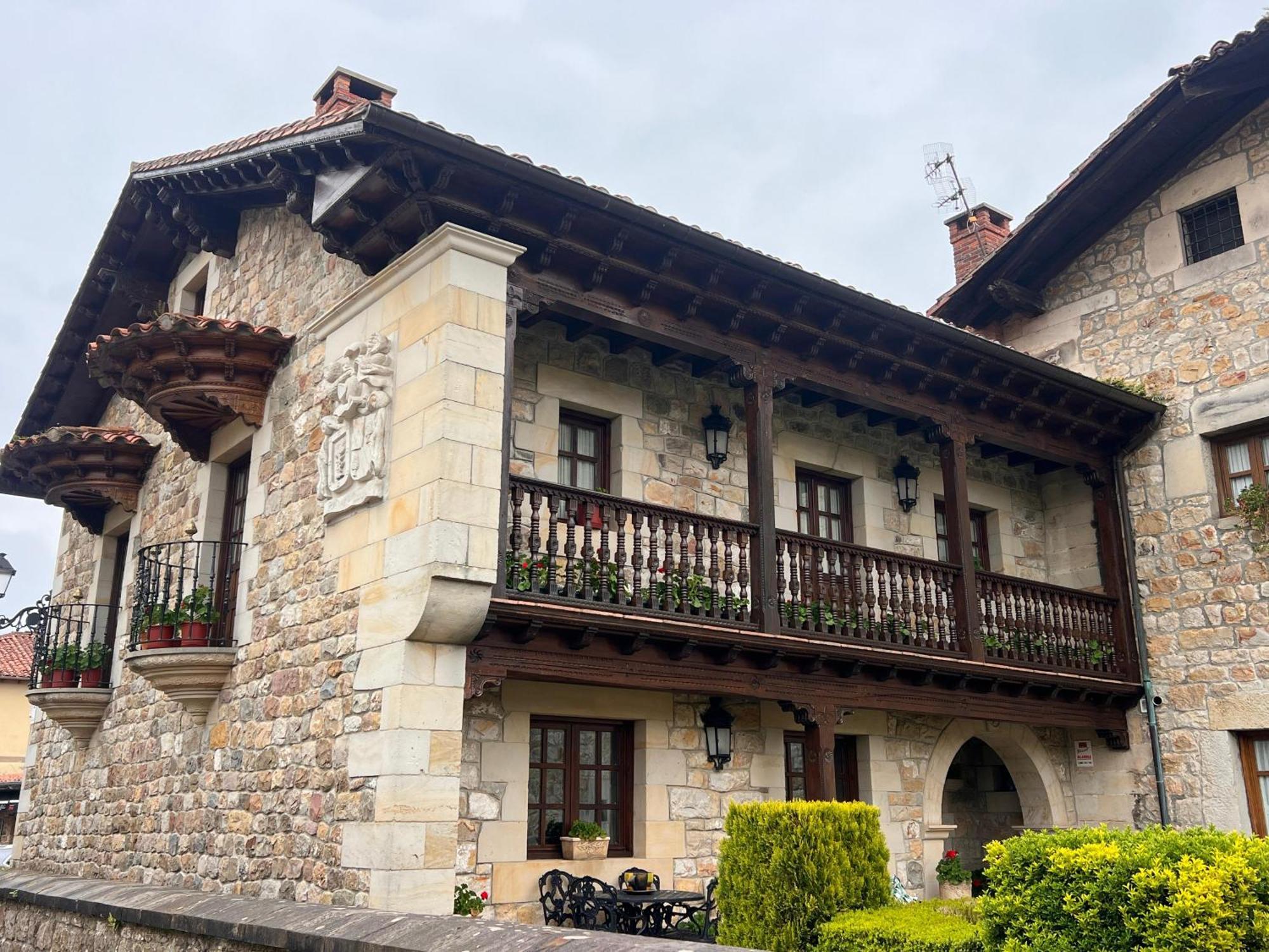 Apartamentos Villa Julieta Ruente エクステリア 写真