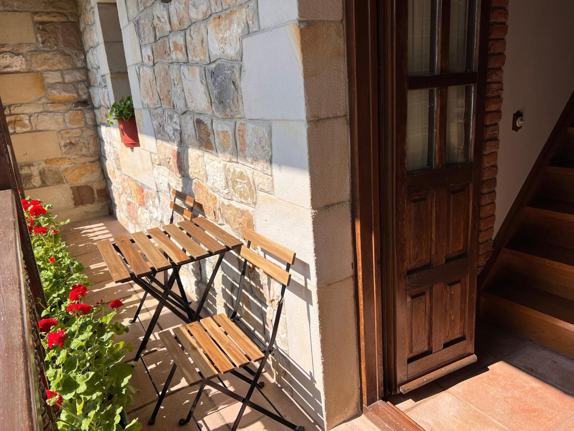 Apartamentos Villa Julieta Ruente エクステリア 写真